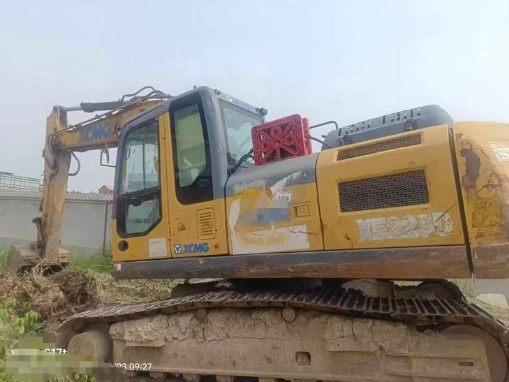 Buy XCMG XE200 Used Excavator / 1