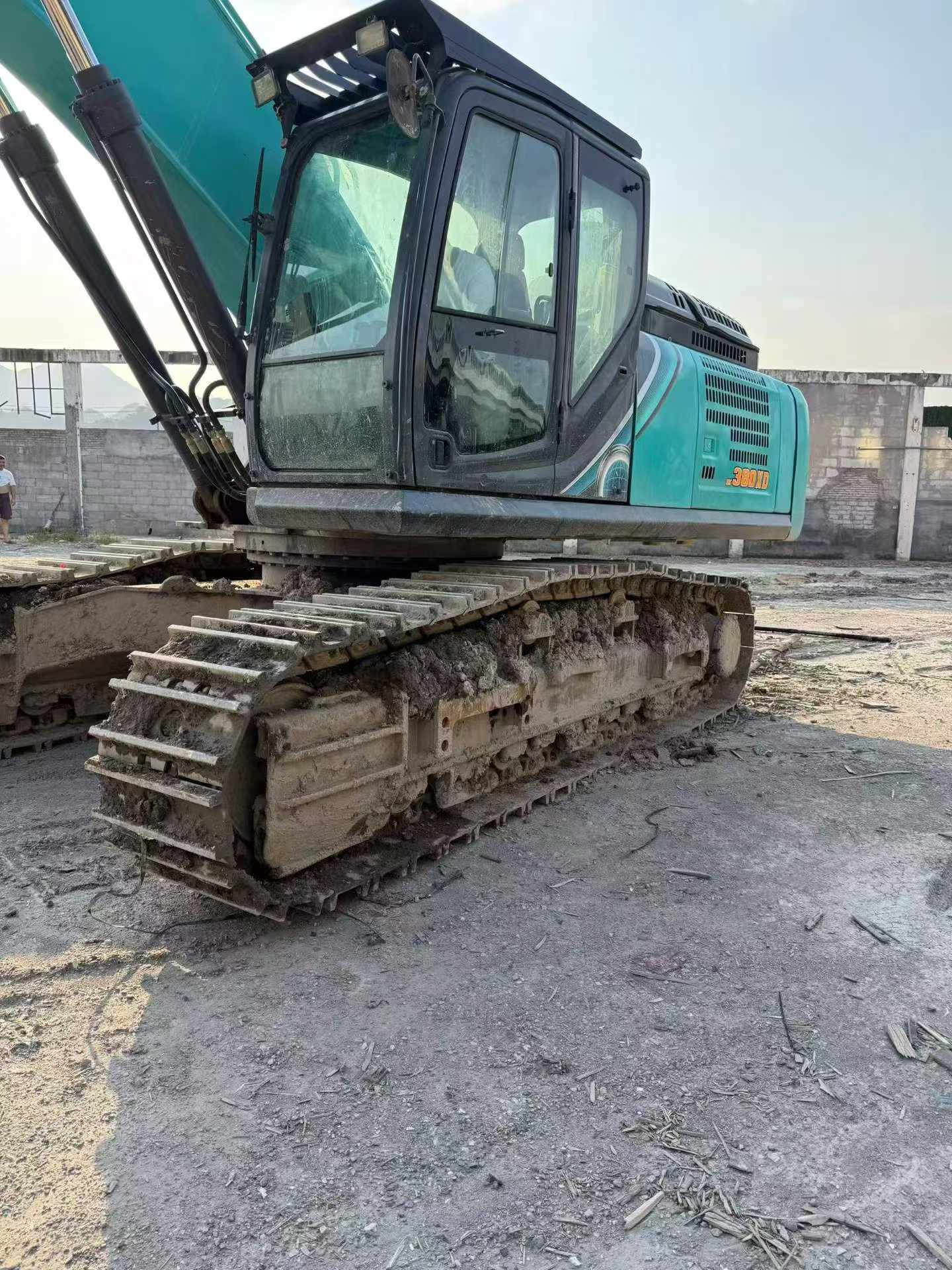 Buy Kobelco SK380-8 Used Excavator / 2