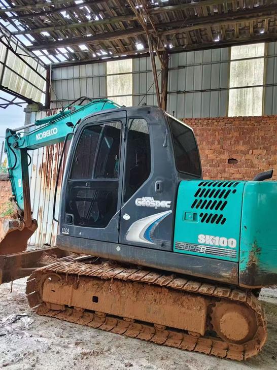 Buy Kobelco SK75 Used Excavator / 1