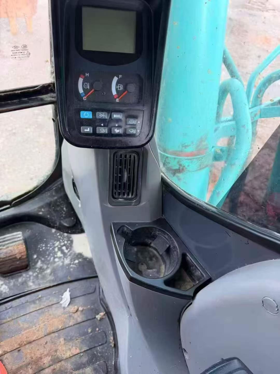 Buy Kobelco SK210 Used Excavator / 8 Buy Kobelco SK210 Used Excavator / 8