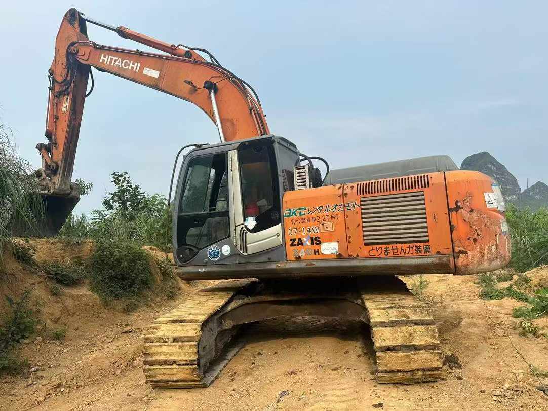 Buy Hitachi ZX240 Used Excavator / 3 Buy Hitachi ZX240 Used Excavator / 3