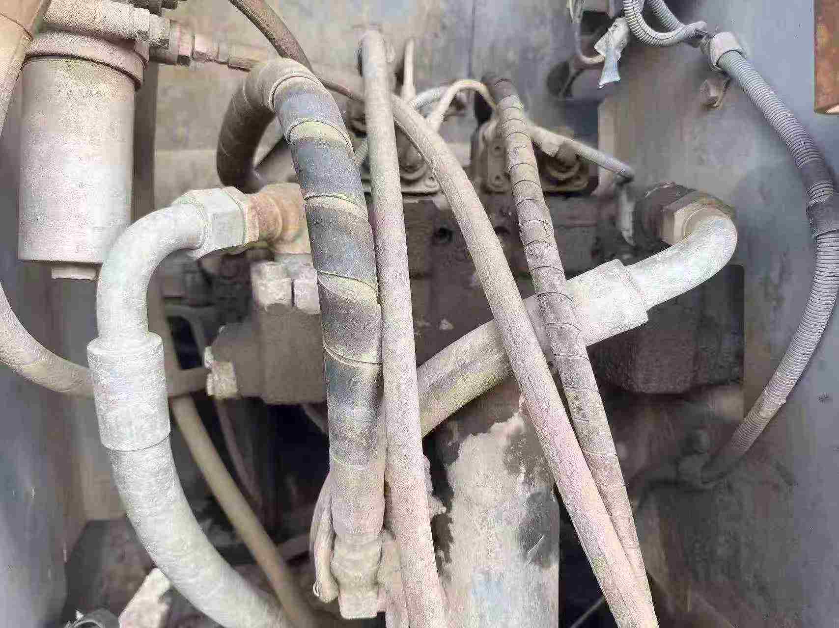 Buy Hitachi EX225-6 Used Excavator / 1