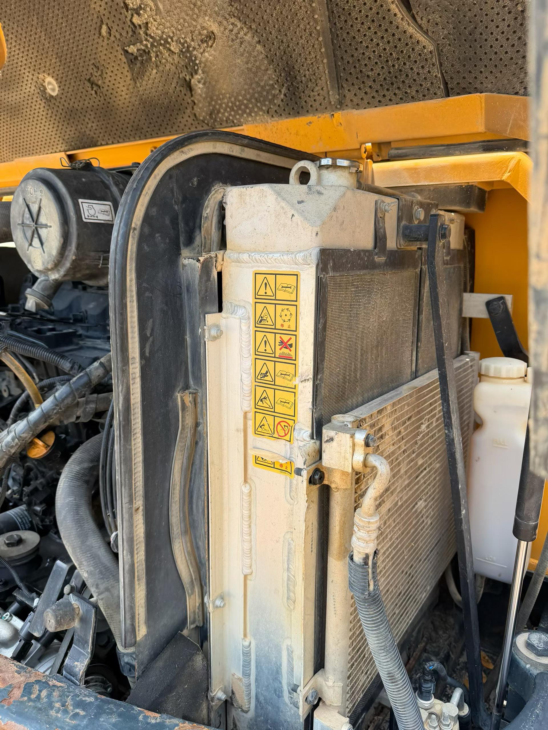 Buy Hyundai HX55 Used Excavator / 6