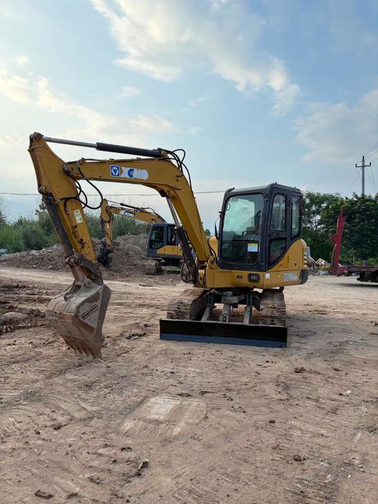 Buy XCMG XE60 Used Excavator / 1