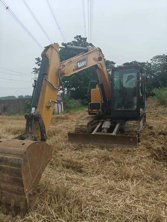 Buy Sany SY70C Used Excavator / 1