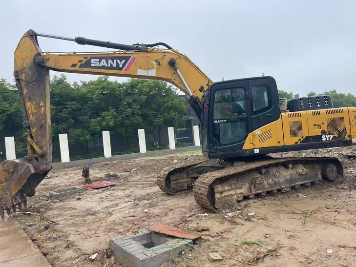 Buy Sany SY215C-8 Used Excavator / 1