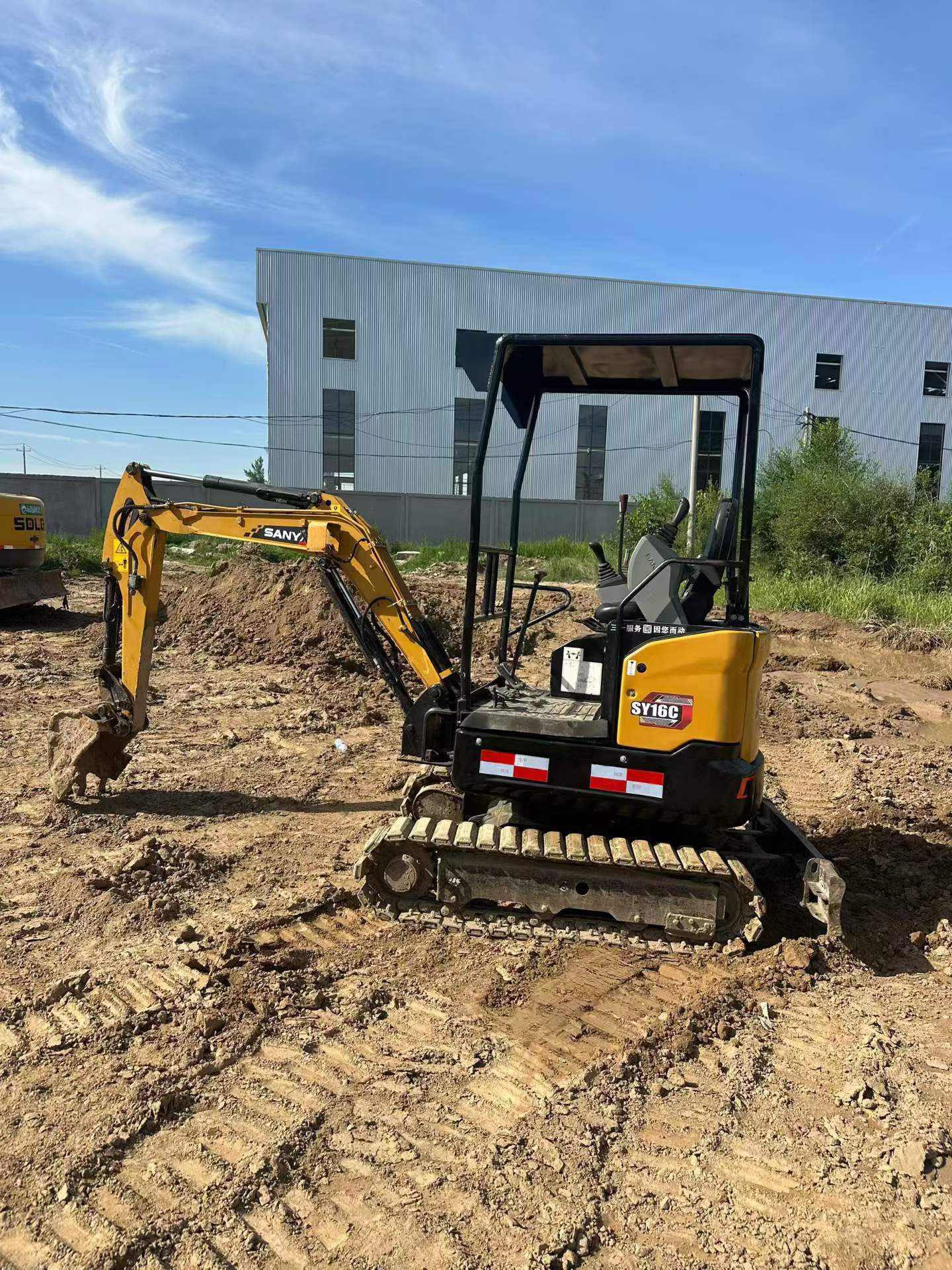Buy Sany SY16C Used Excavator / 7