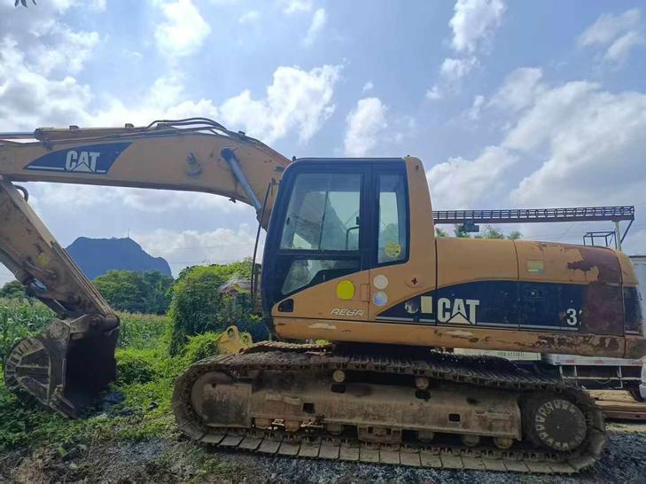 Buy Caterpillar 320C Used Excavator / 1
