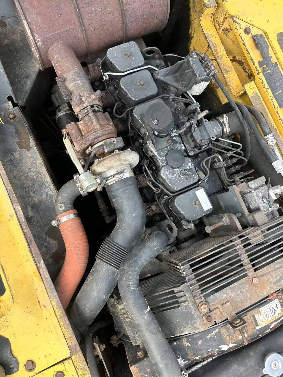 Buy Komatsu PC200-7 Used Excavator / 8 Buy Komatsu PC200-7 Used Excavator / 8