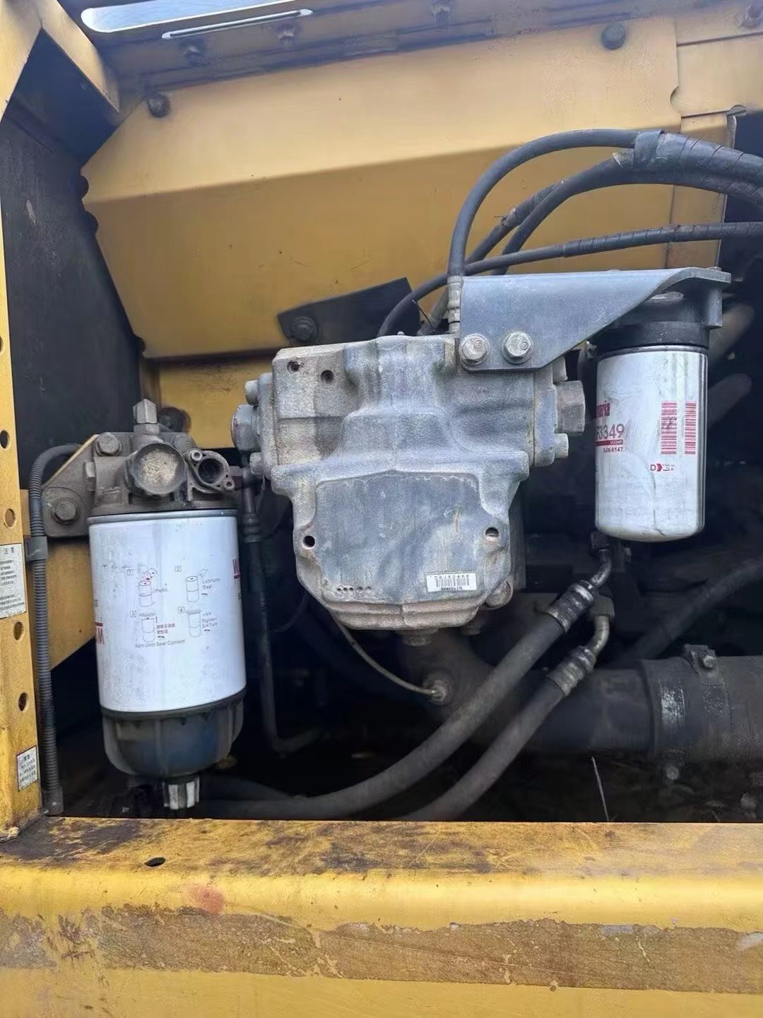 Buy Komatsu PC220-8 Used Excavator / 4 Buy Komatsu PC220-8 Used Excavator / 4