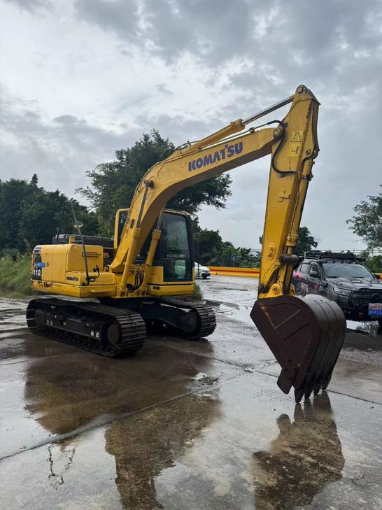 Buy Komatsu PC110-7 Used Excavator / 1