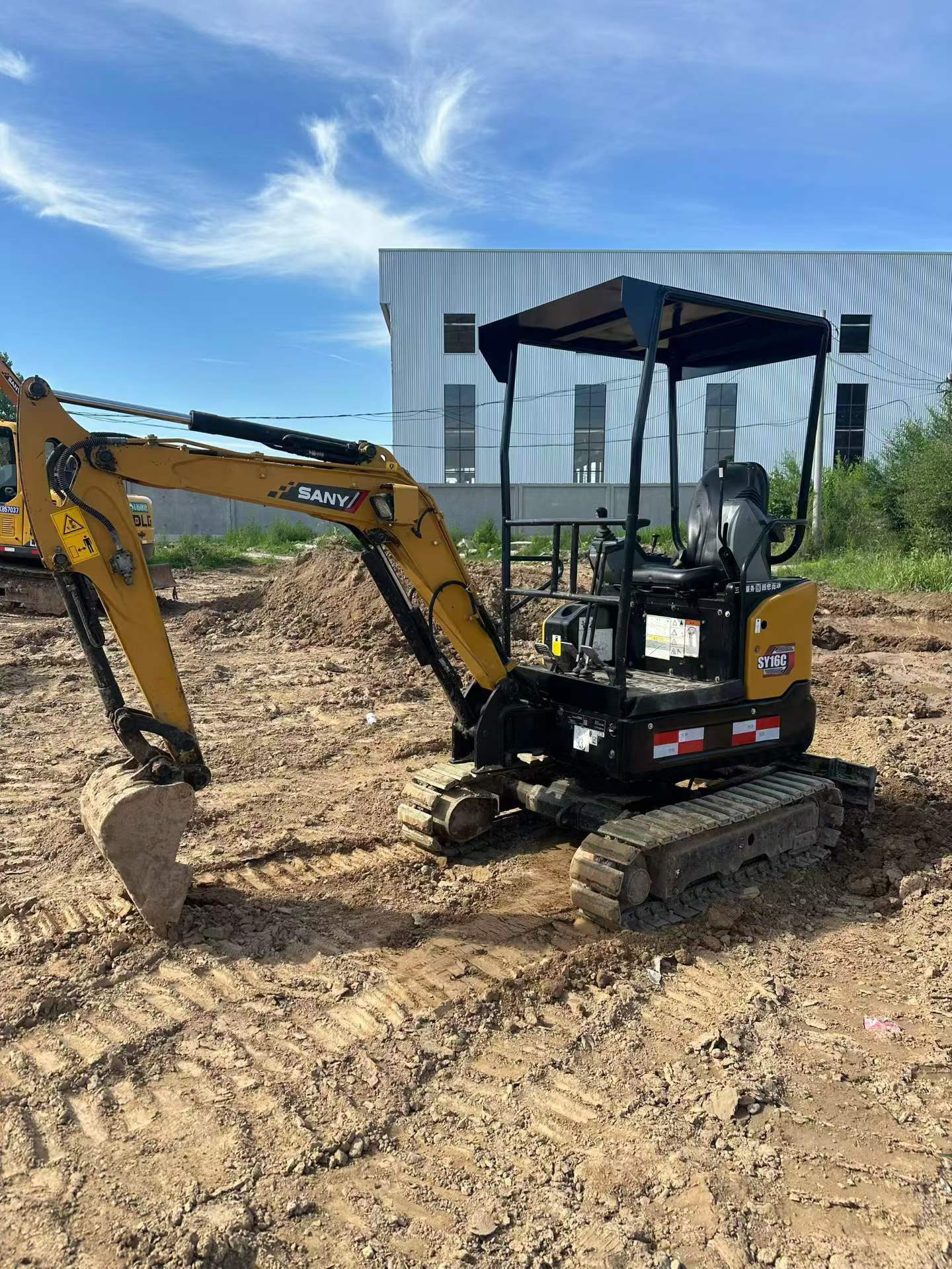 Buy Sany SY16C Used Excavator / 6
