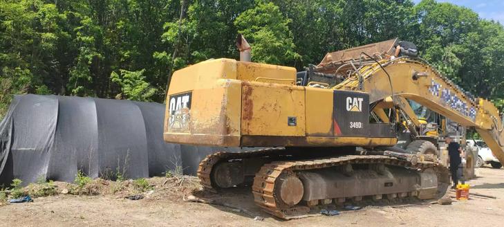 Buy Caterpillar 349E Used Excavator / 1