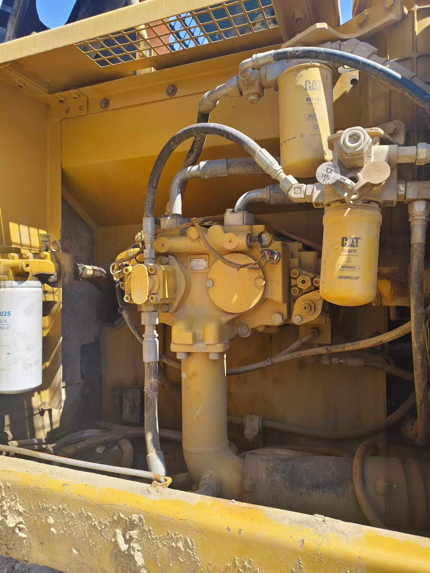 Buy Caterpillar 326DL Used Excavator / 4