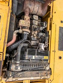 Buy Komatsu PC220-7 Used Excavator / 8 Buy Komatsu PC220-7 Used Excavator / 8