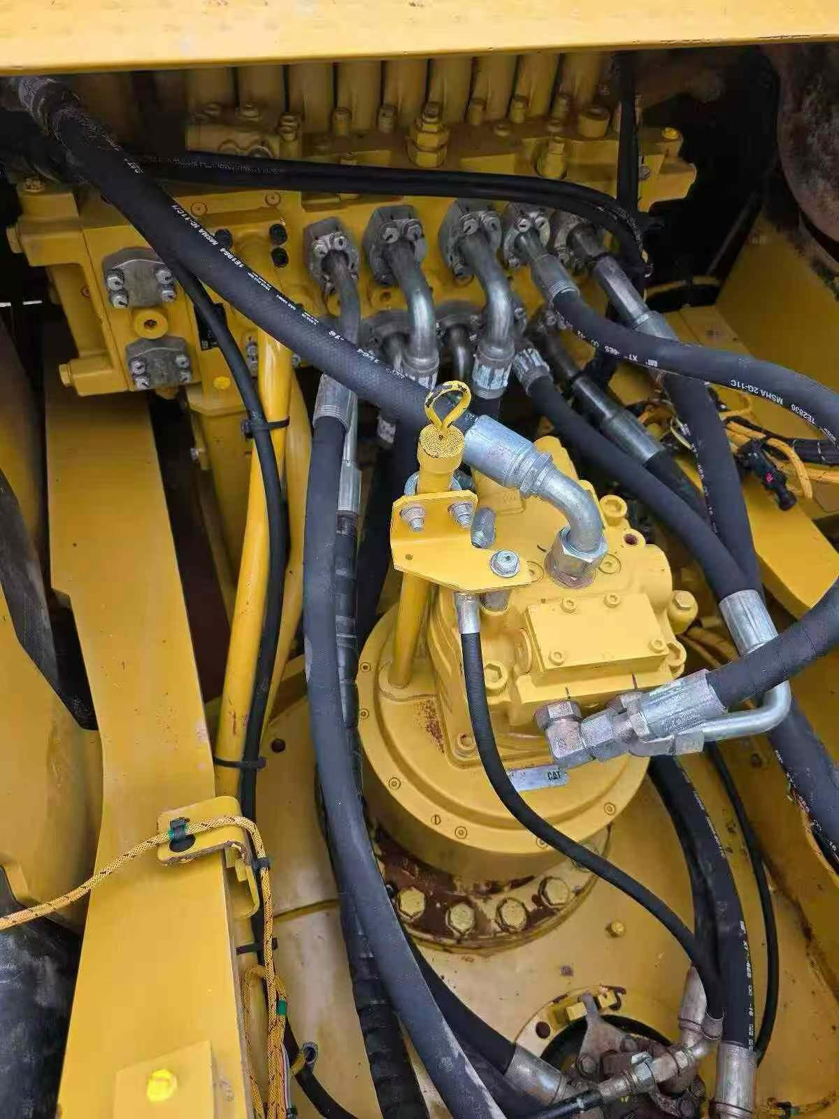 Buy Caterpillar 330B Used Excavator / 8 Buy Caterpillar 330B Used Excavator / 8
