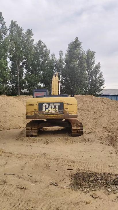 Buy Caterpillar 323 Used Excavator / 1