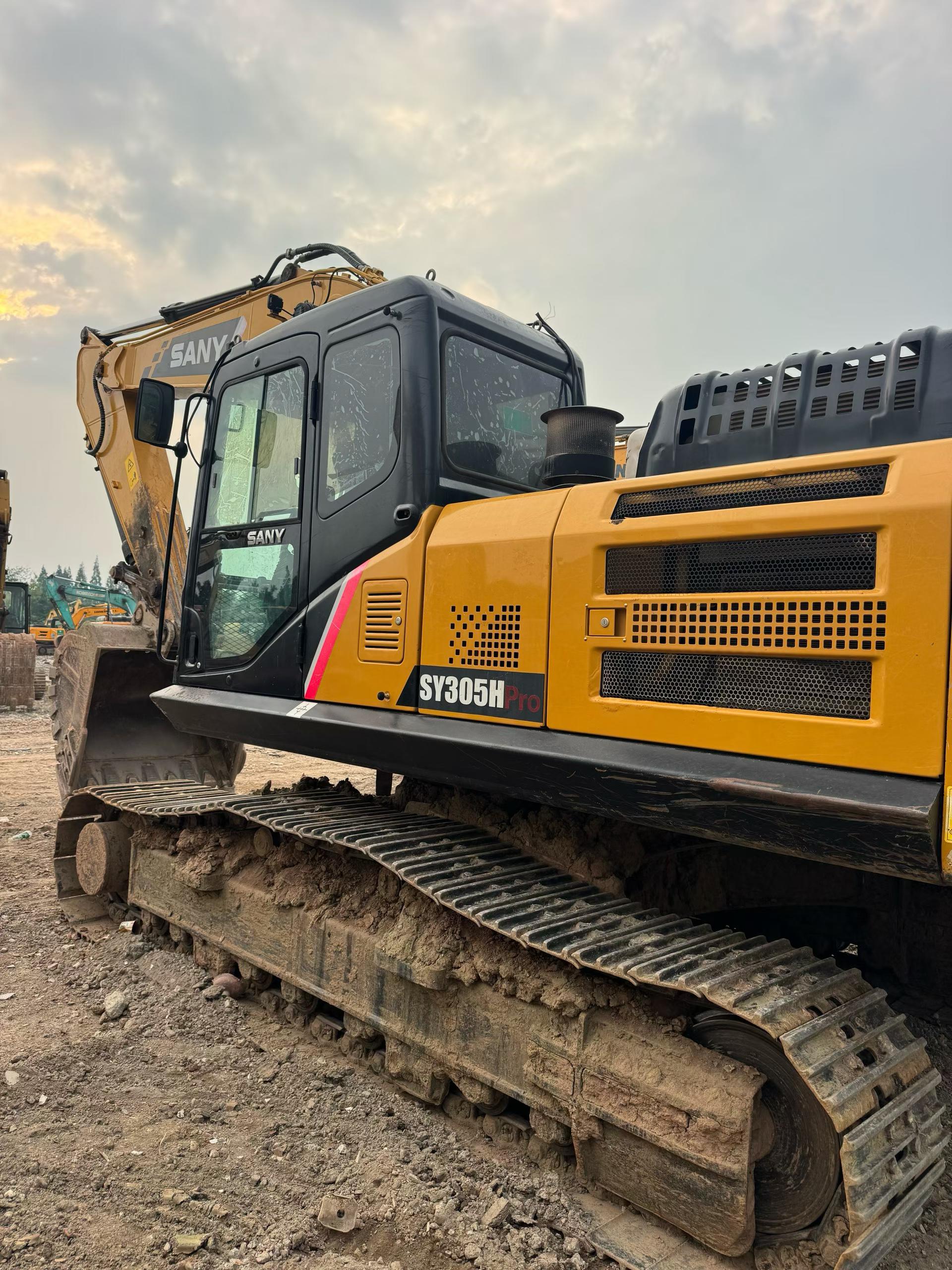 Buy Sany SY245H Used Excavator / 2 Buy Sany SY245H Used Excavator / 2