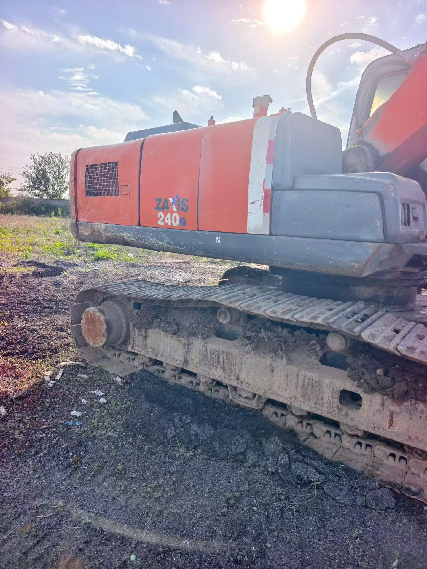 Buy Hitachi ZX240 Used Excavator / 2 Buy Hitachi ZX240 Used Excavator / 2
