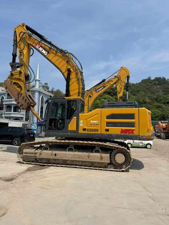 Buy XCMG XE600DK Used Excavator / 1
