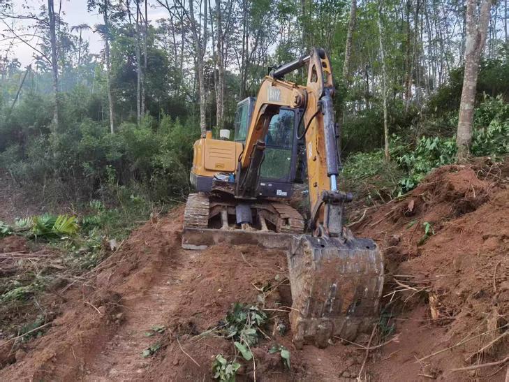 Buy Sany SY60 Used Excavator / 1