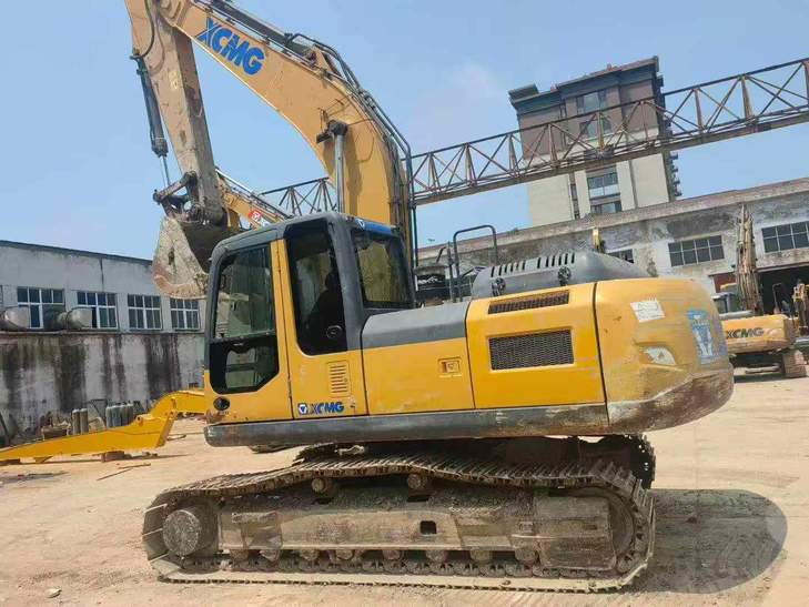 Buy XCMG XE215DA Used Excavator / 1
