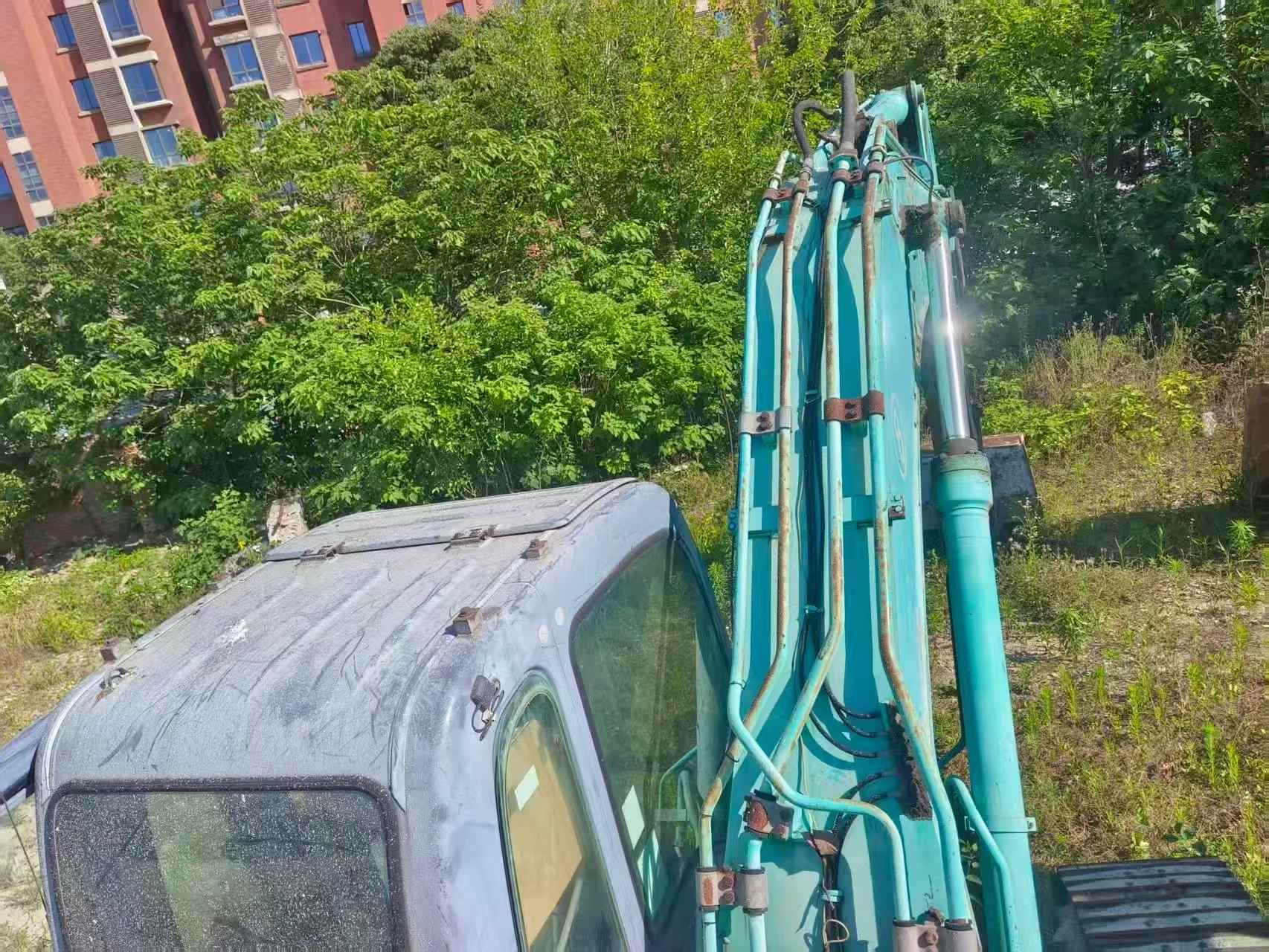 Buy Kobelco SK200 Used Excavator / 6 Buy Kobelco SK200 Used Excavator / 6