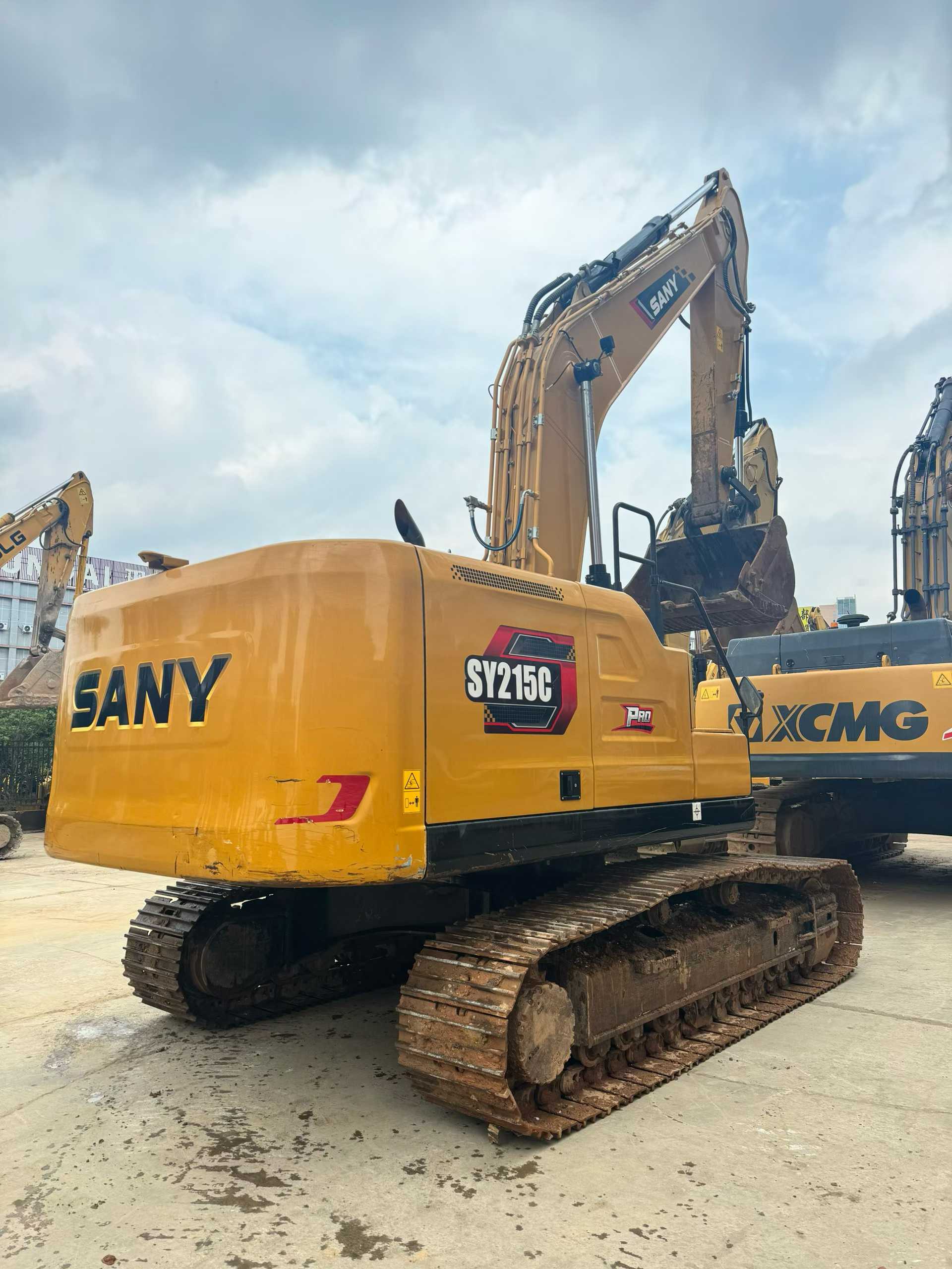 Buy Sany SY215C Used Excavator / 3 Buy Sany SY215C Used Excavator / 3