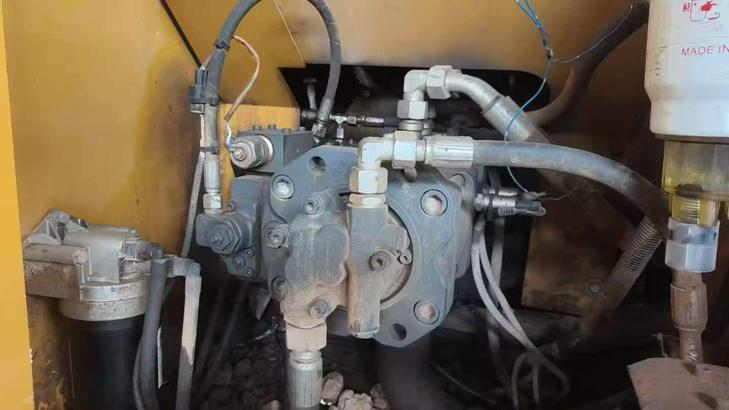 Buy XCMG XE135B Used Excavator / 1