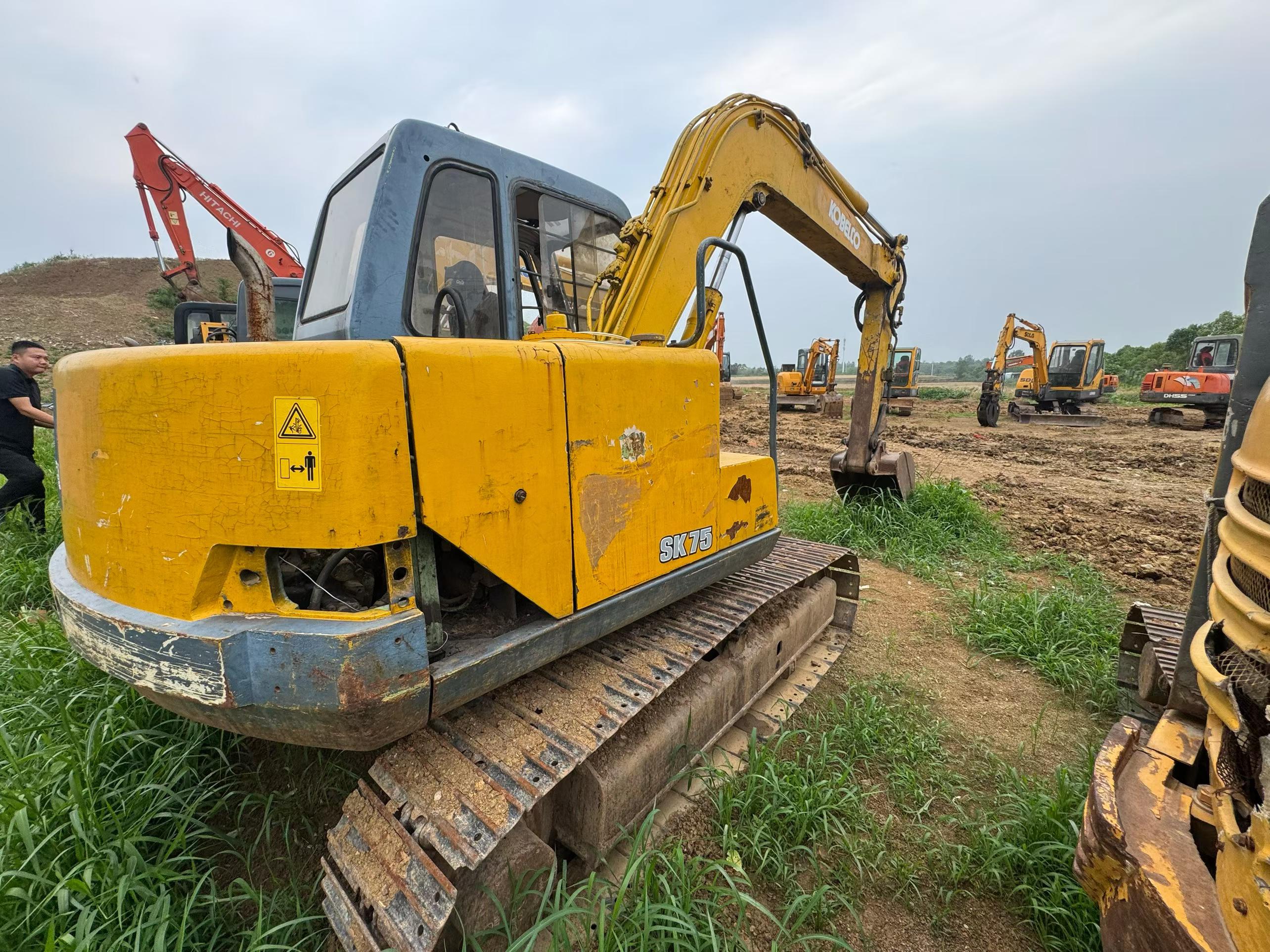 Buy Kobelco SK75 Used Excavator / 8 Buy Kobelco SK75 Used Excavator / 8