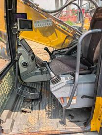 Buy XCMG XE335DK Used Excavator / 5 Buy XCMG XE335DK Used Excavator / 5
