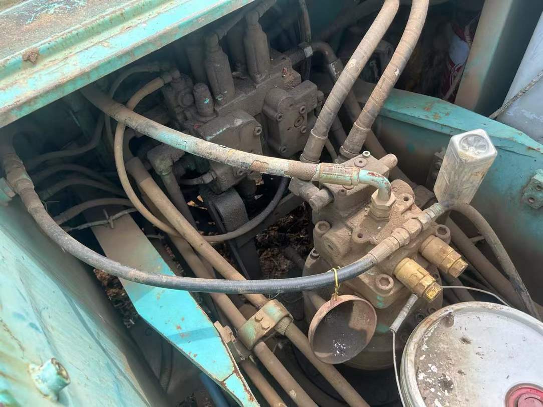 Buy Kobelco SK200-2 Used Excavator / 3
