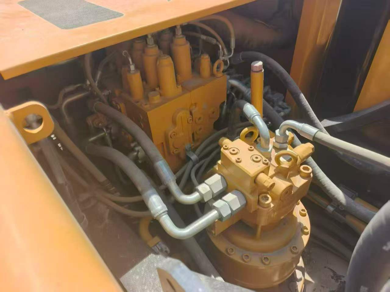 Buy Sany SY200C Used Excavator / 2 Buy Sany SY200C Used Excavator / 2