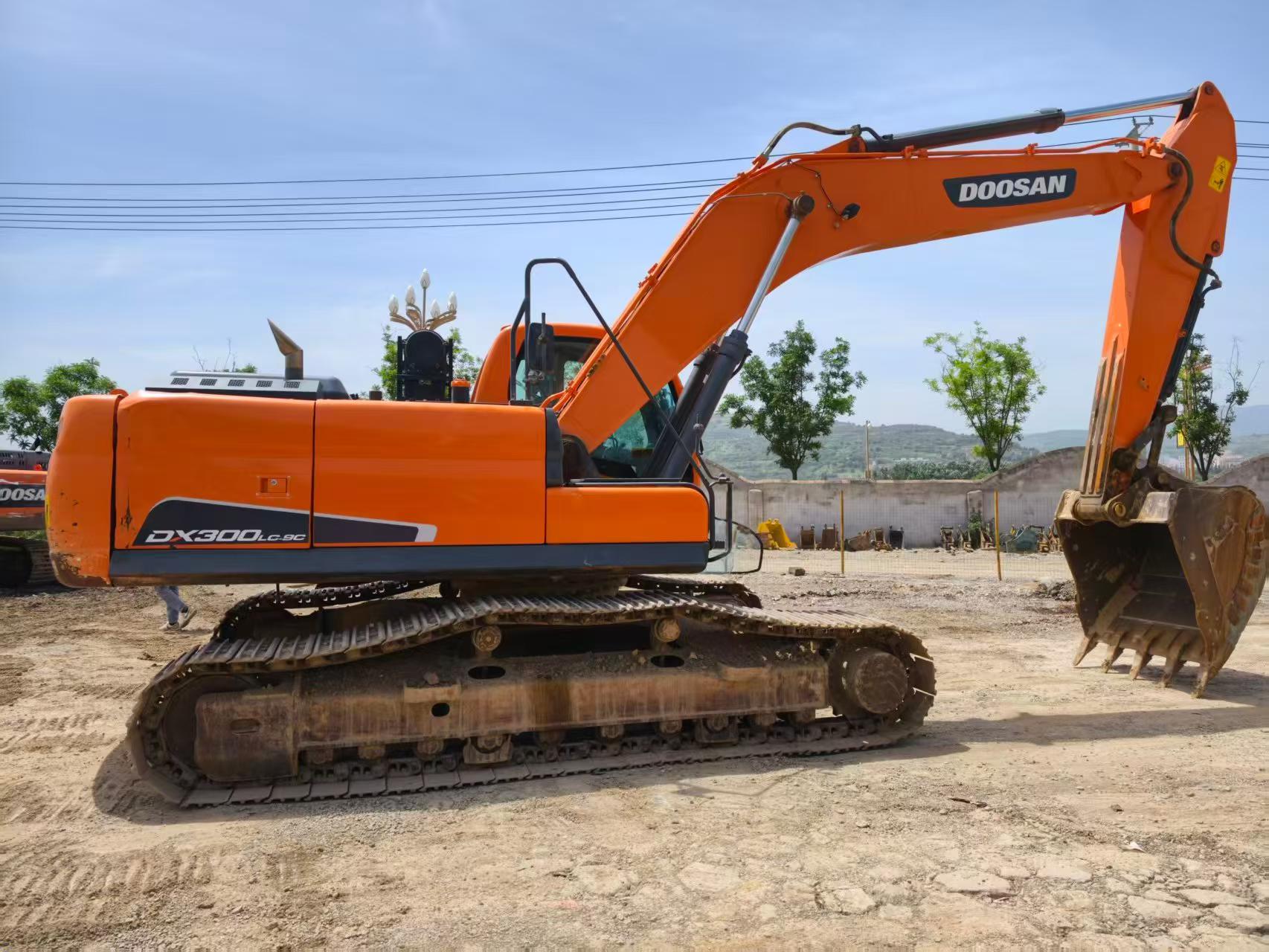 Acheter Pelle Doosan DX260LC d'occasion / 3 Acheter Pelle Doosan DX260LC d'occasion / 3
