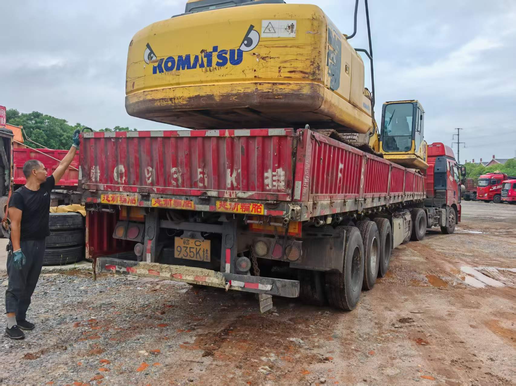 Buy Komatsu PC130-7 Used Excavator / 5