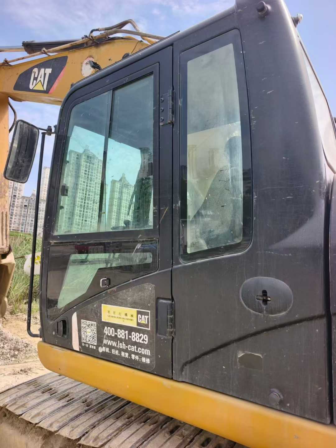 Compre Excavadora Caterpillar 320A Usada / 9