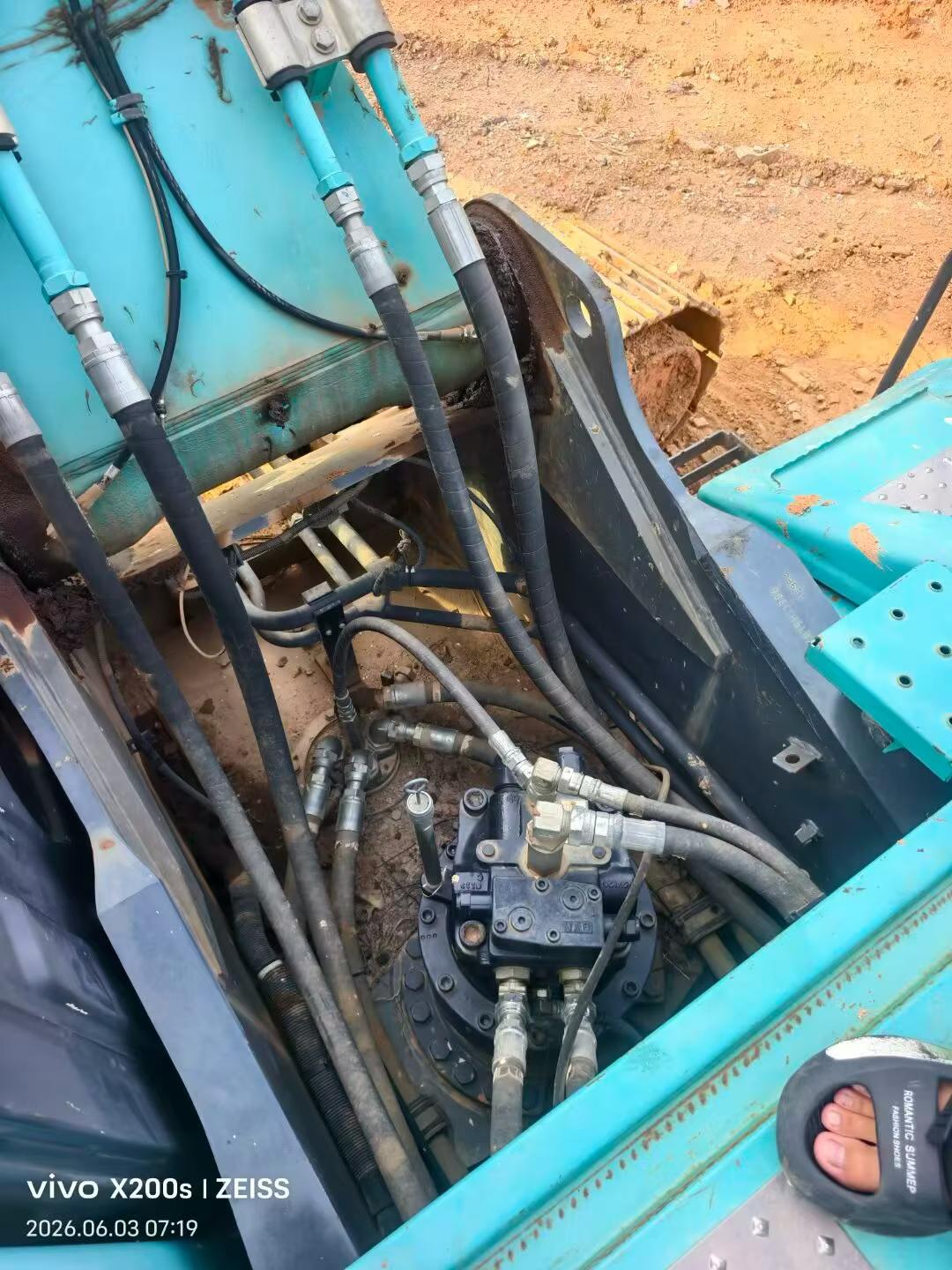 Compre Excavadora Kobelco SK200-10 Usada / 4
