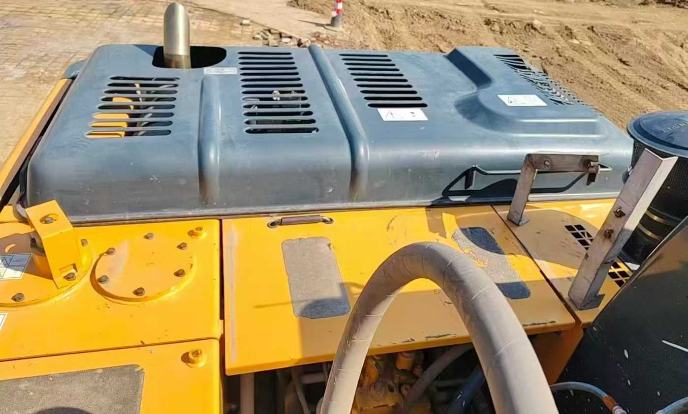 Buy Hyundai R215-7 Used Excavator / 3