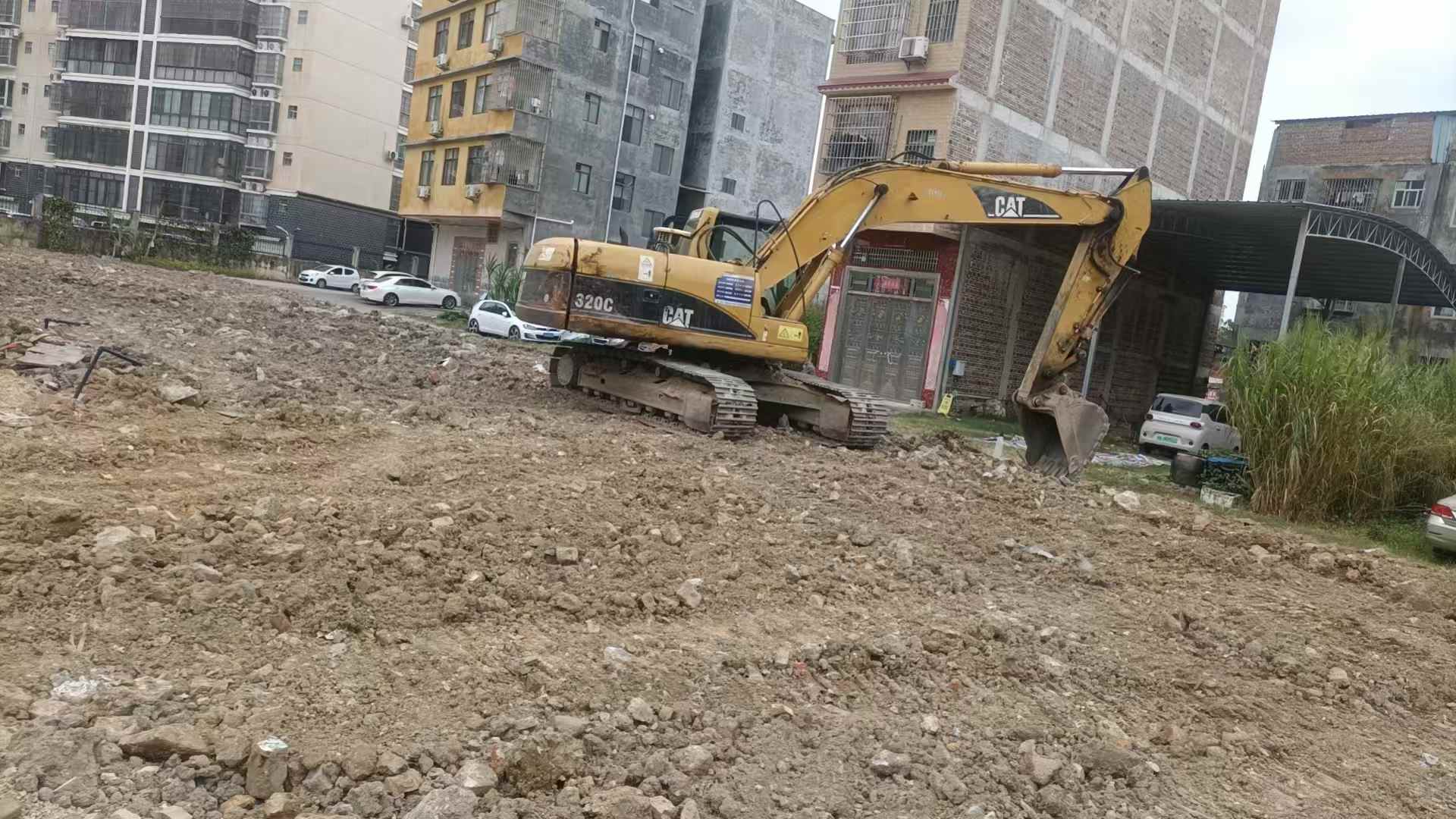 Buy Caterpillar 320C Used Excavator / 2 Buy Caterpillar 320C Used Excavator / 2