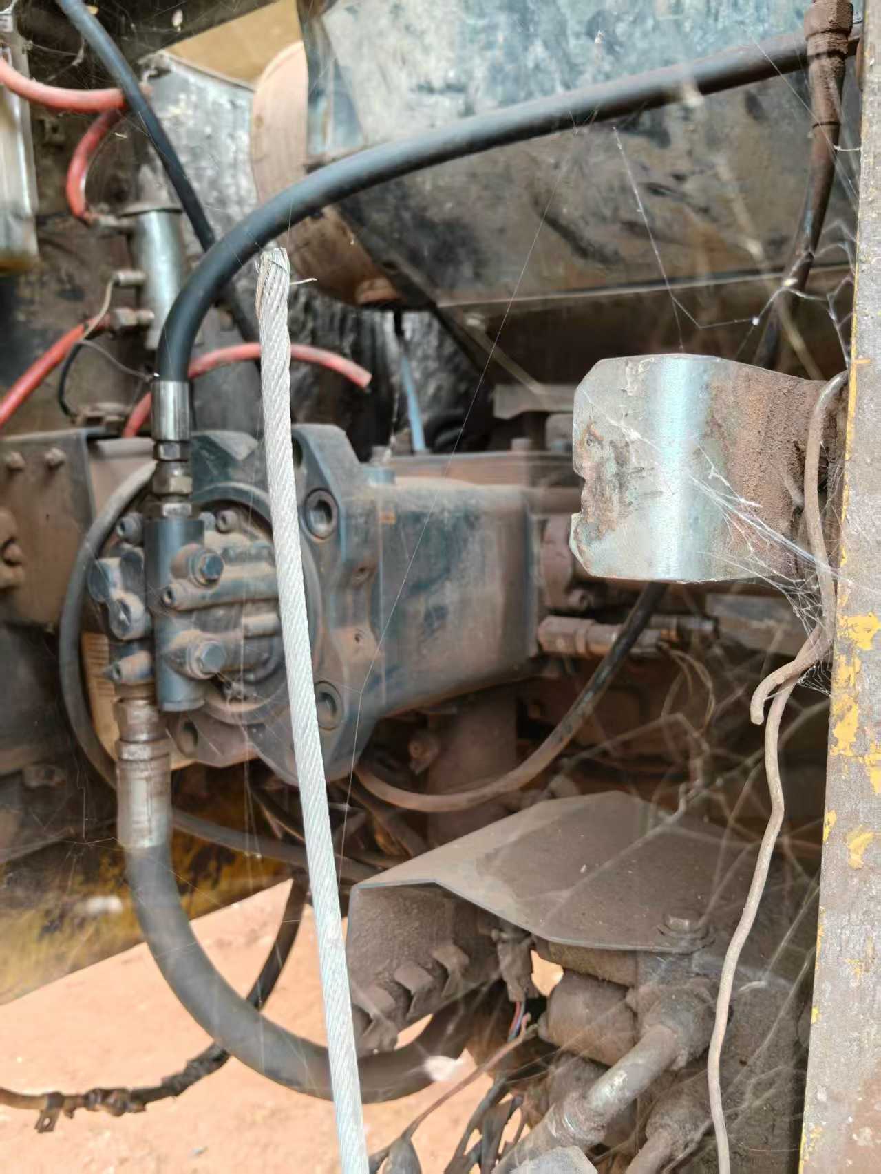 شراء حفارة Sumitomo SH240-3 مستعملة / 4