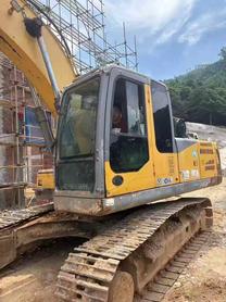 Купить Подержанный Экскаватор XCMG XE215 / 5 Купить Подержанный Экскаватор XCMG XE215 / 5
