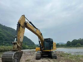 Compre Excavadora Caterpillar 320A Usada / 3 Compre Excavadora Caterpillar 320A Usada / 3