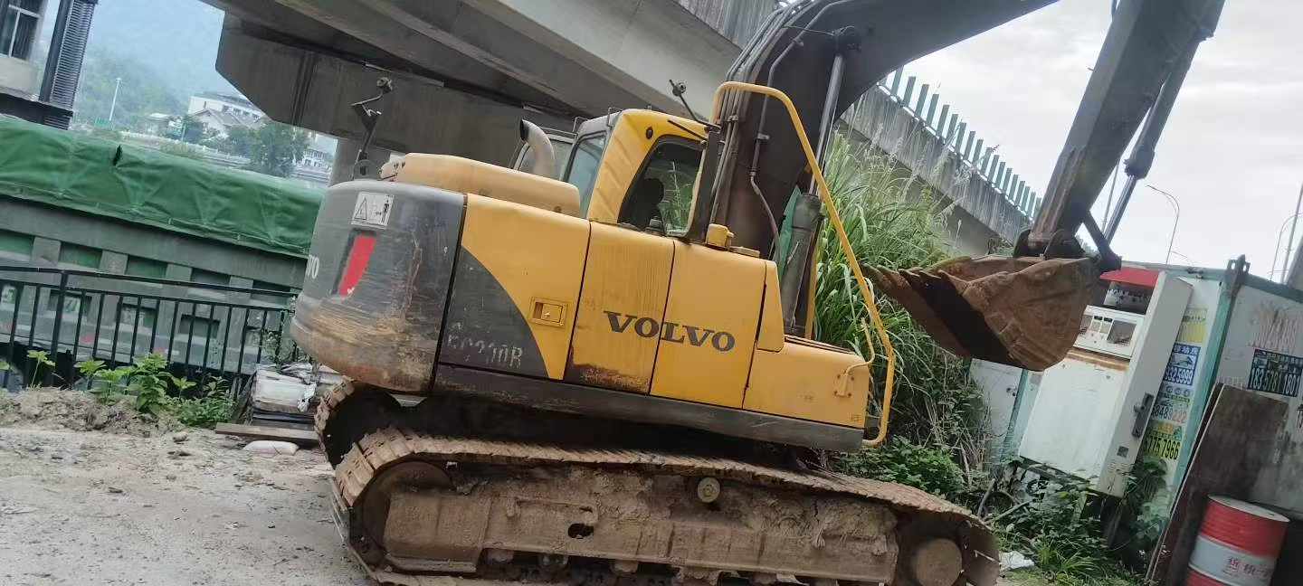 Buy Volvo EC140 Used Excavator / 2 Buy Volvo EC140 Used Excavator / 2