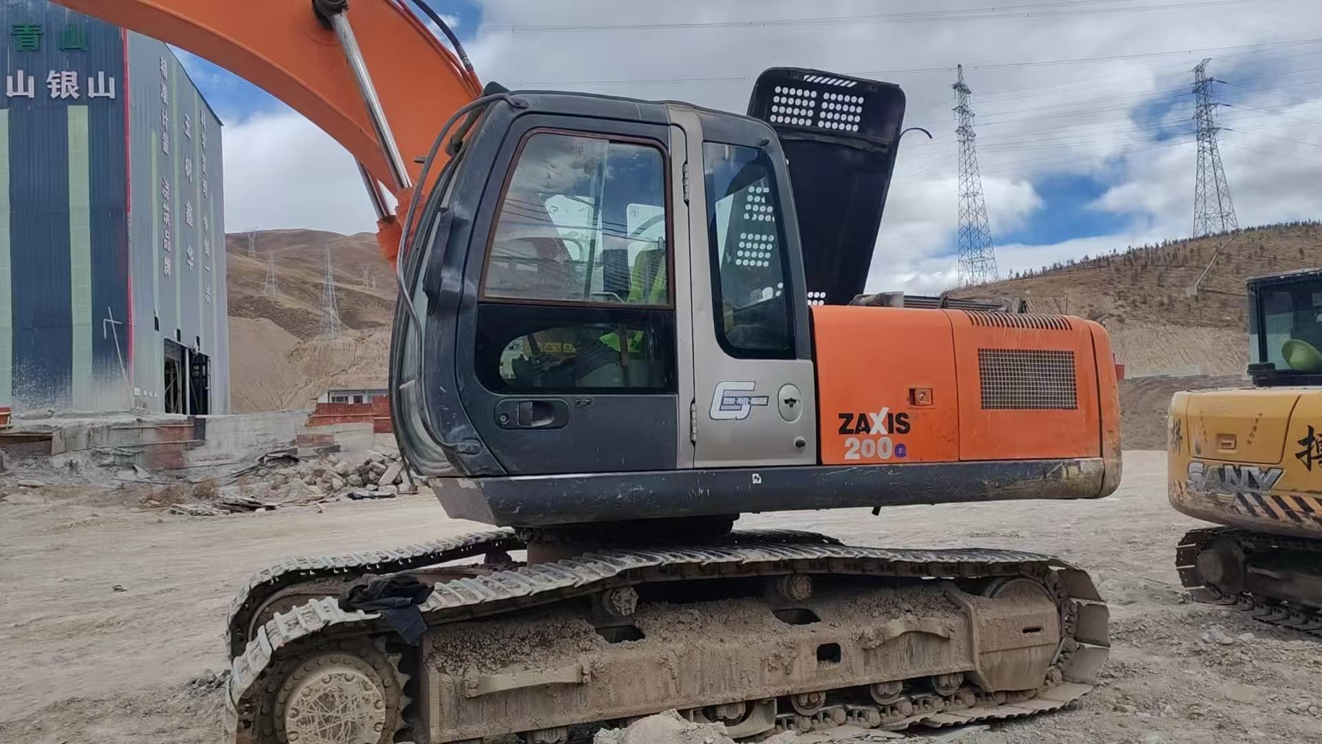 Купить Подержанный Экскаватор Hitachi ZX200-3G / 3 Купить Подержанный Экскаватор Hitachi ZX200-3G / 3
