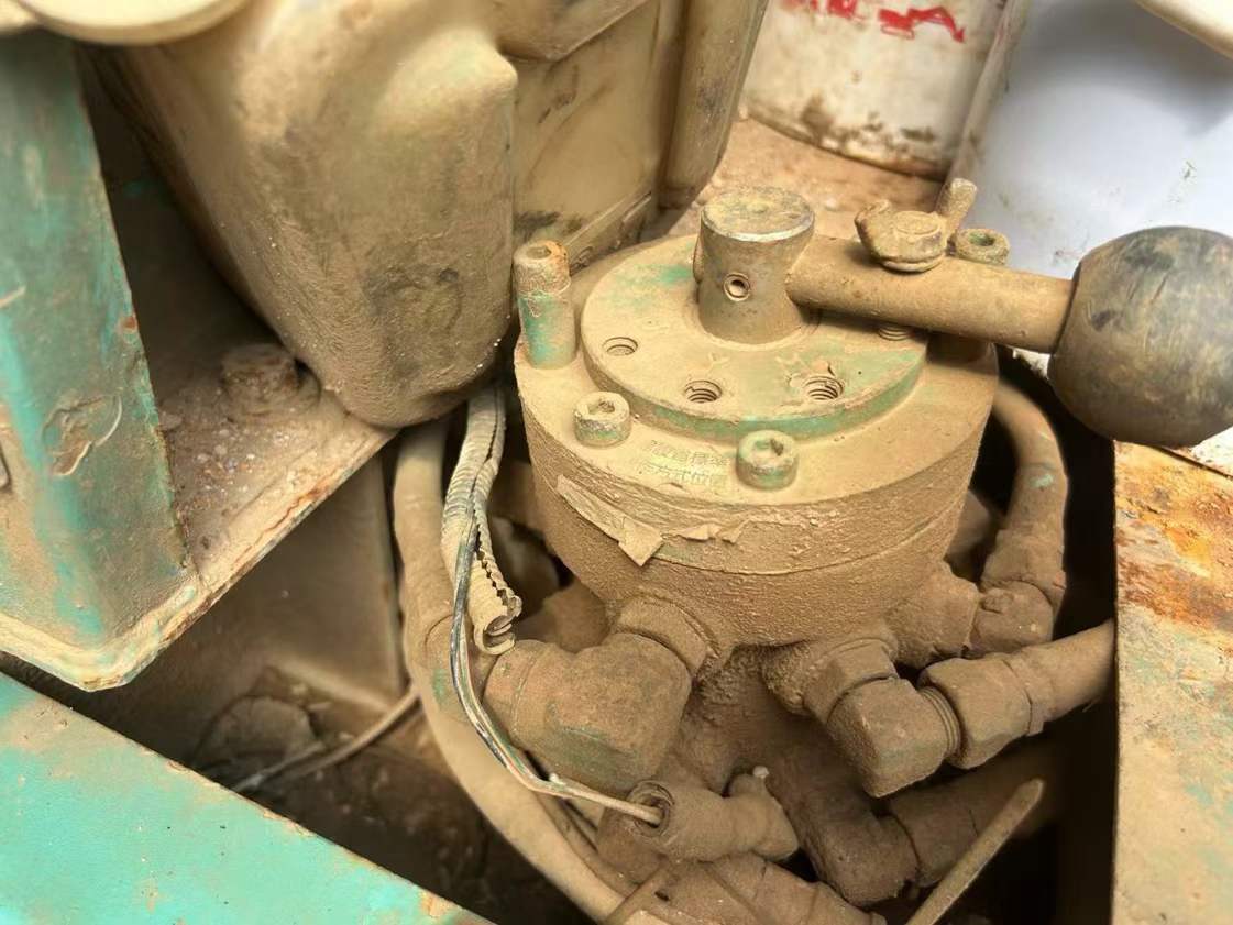 Buy Kobelco SK200-2 Used Excavator / 5