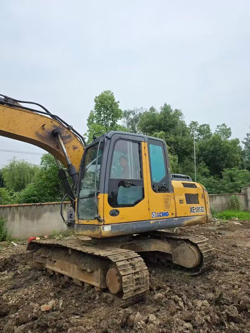 Buy XCMG XE135B Used Excavator / 5 Buy XCMG XE135B Used Excavator / 5