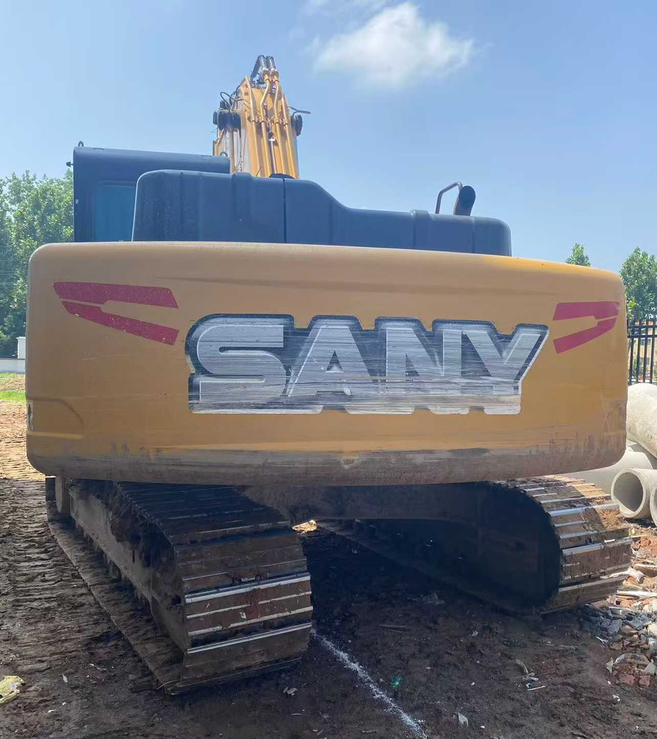 Buy Sany SY200C Used Excavator / 4 Buy Sany SY200C Used Excavator / 4