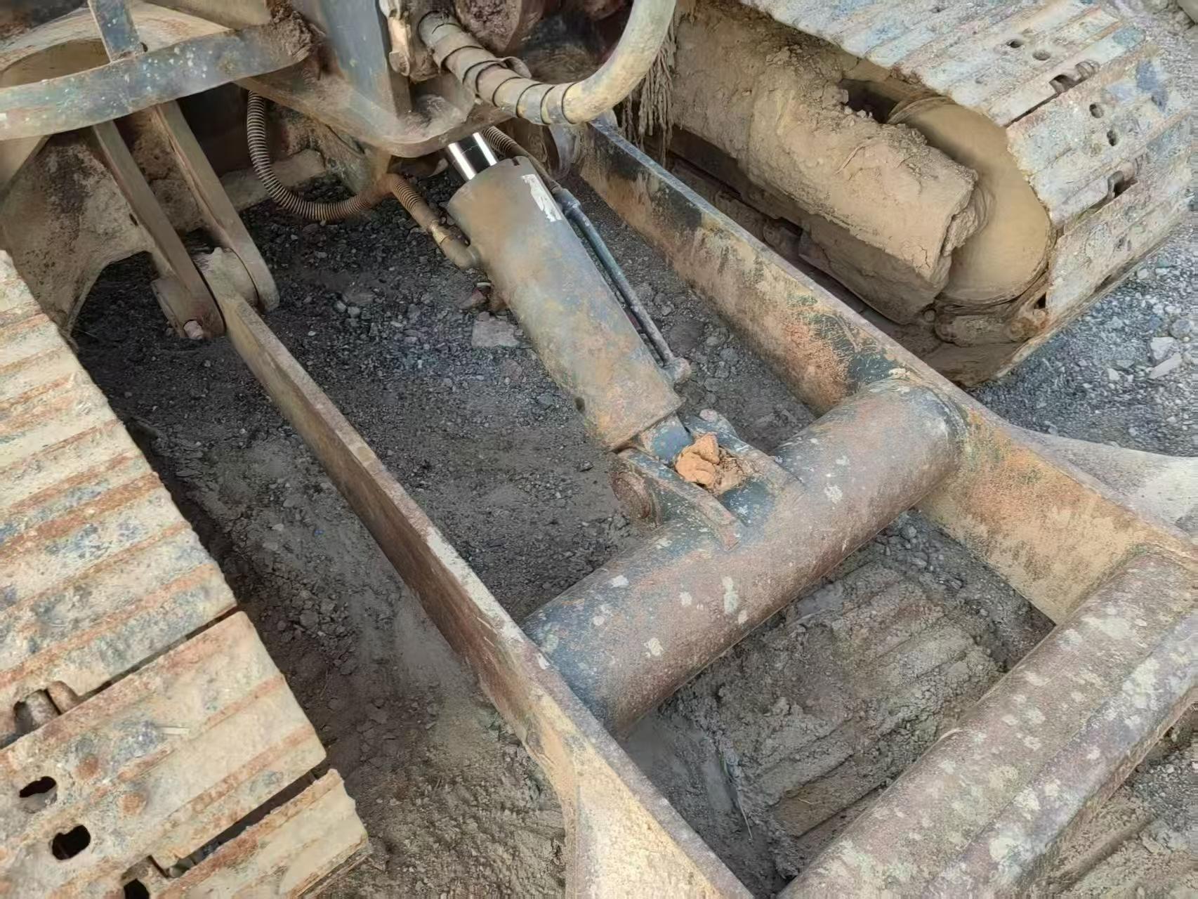 شراء حفارة Doosan DH60 مستعملة / 9