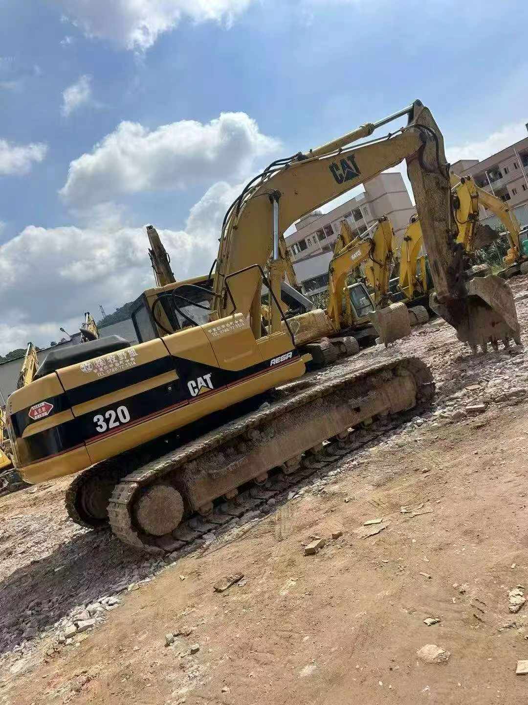 Buy Caterpillar 320V2 Used Excavator