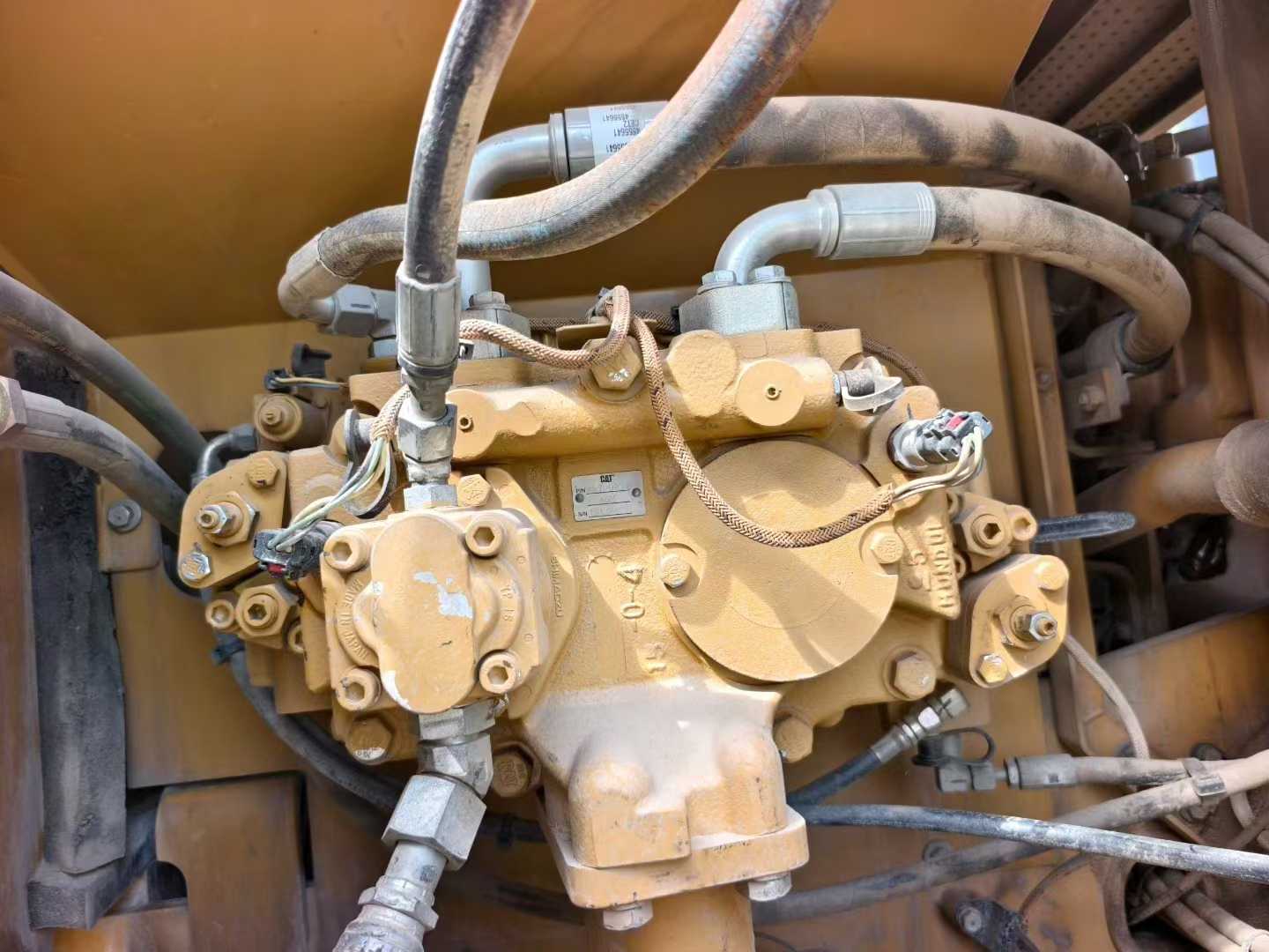 Compre Excavadora Caterpillar 320A Usada / 6